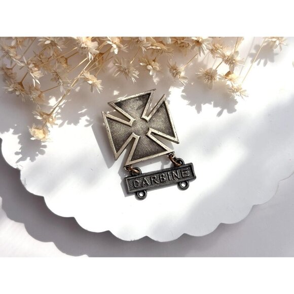 Sterling U.S. Army Carbine Marksman Badge Charm Silver Iron Cross Brooch Pin - Picture 3 of 9